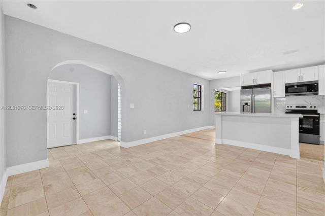 4011 SW 32nd St, West Park, FL 33023