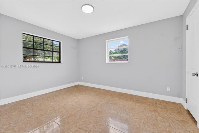 4011 SW 32nd St, West Park, FL 33023
