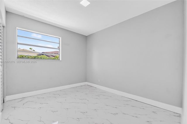 4011 SW 32nd St, West Park, FL 33023