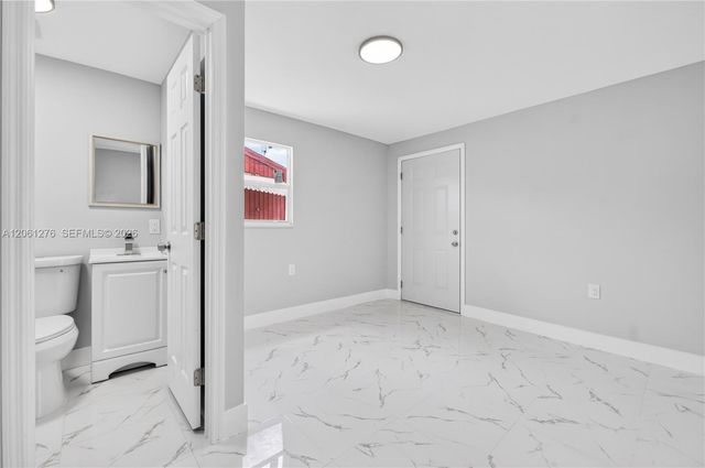 4011 SW 32nd St, West Park, FL 33023