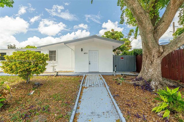 4011 SW 32nd St, West Park, FL 33023
