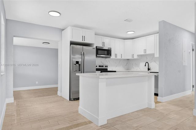 4011 SW 32nd St, West Park, FL 33023