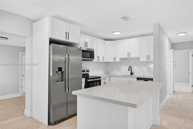 4011 SW 32nd St, West Park, FL 33023