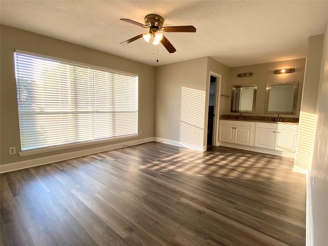 2531 Bisontine Street, Friendswood, TX 77546