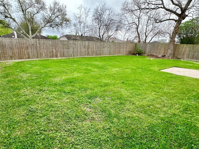 2531 Bisontine Street, Friendswood, TX 77546