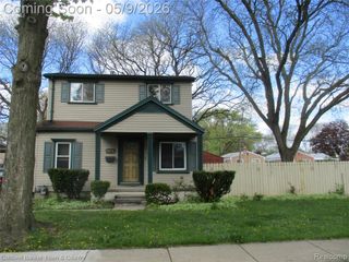 5656 Monroe Street, Dearborn Heights, MI 48125