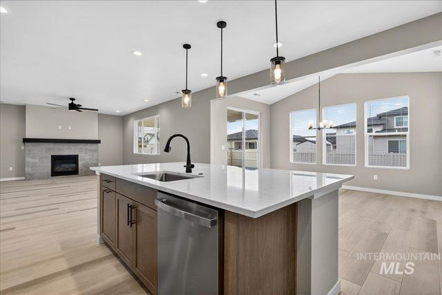 1395 Stirling Meadows St, Middleton, ID 83644