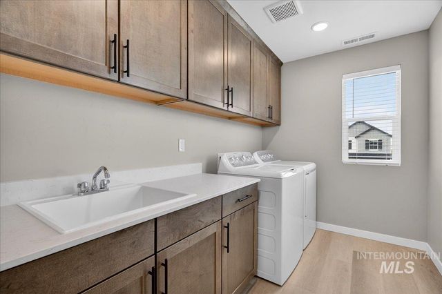 1395 Stirling Meadows St, Middleton, ID 83644