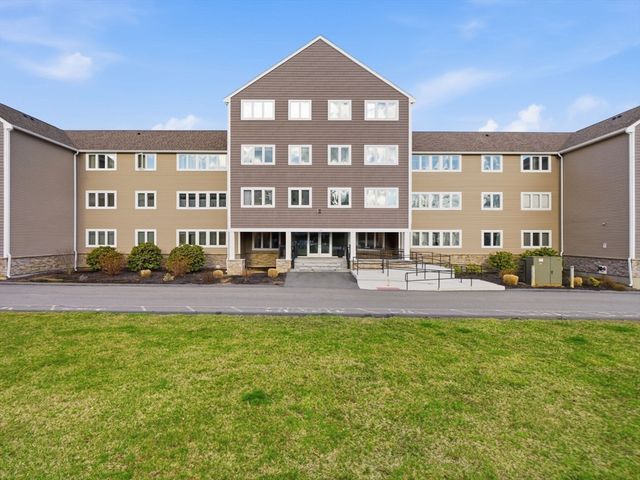 38 Dunham Rd 310, Beverly, MA 01915