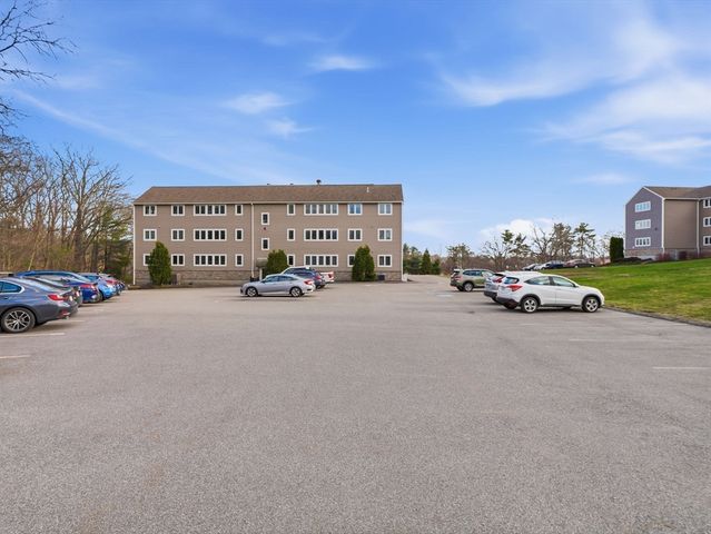 38 Dunham Rd 310, Beverly, MA 01915