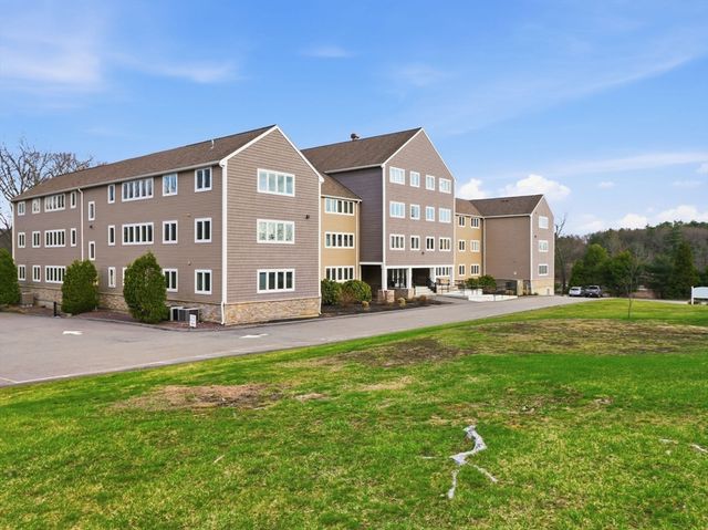 38 Dunham Rd 310, Beverly, MA 01915