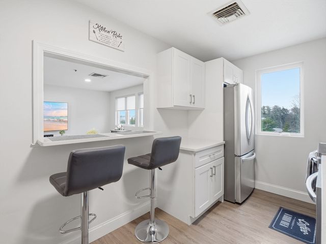 38 Dunham Rd 310, Beverly, MA 01915