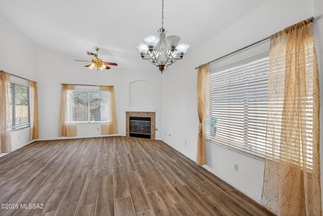 7463 N Bradstreet Drive, Tucson, AZ 85743