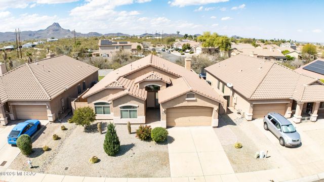 7463 N Bradstreet Drive, Tucson, AZ 85743