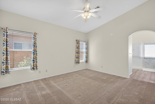 7463 N Bradstreet Drive, Tucson, AZ 85743