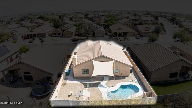 7463 N Bradstreet Drive, Tucson, AZ 85743