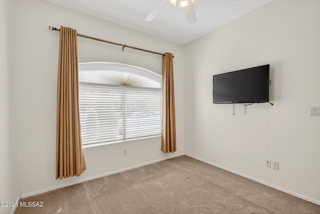 7463 N Bradstreet Drive, Tucson, AZ 85743