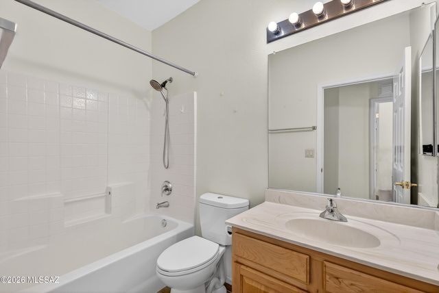 7463 N Bradstreet Drive, Tucson, AZ 85743