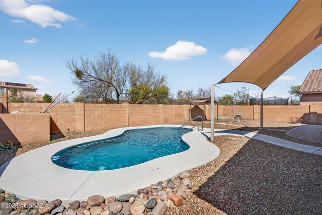 7463 N Bradstreet Drive, Tucson, AZ 85743