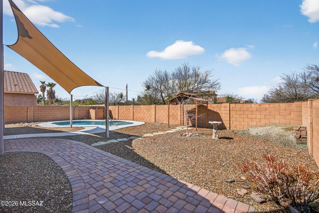 7463 N Bradstreet Drive, Tucson, AZ 85743