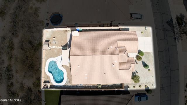 7463 N Bradstreet Drive, Tucson, AZ 85743