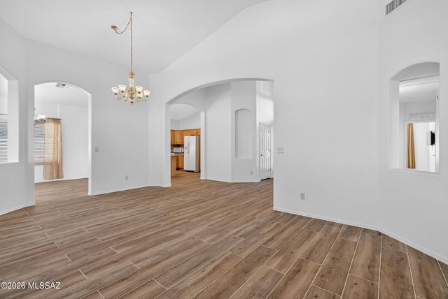 7463 N Bradstreet Drive, Tucson, AZ 85743