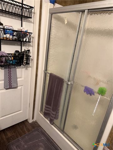 776 Fm 237, Victoria, TX 77905