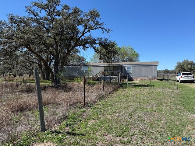 776 Fm 237, Victoria, TX 77905