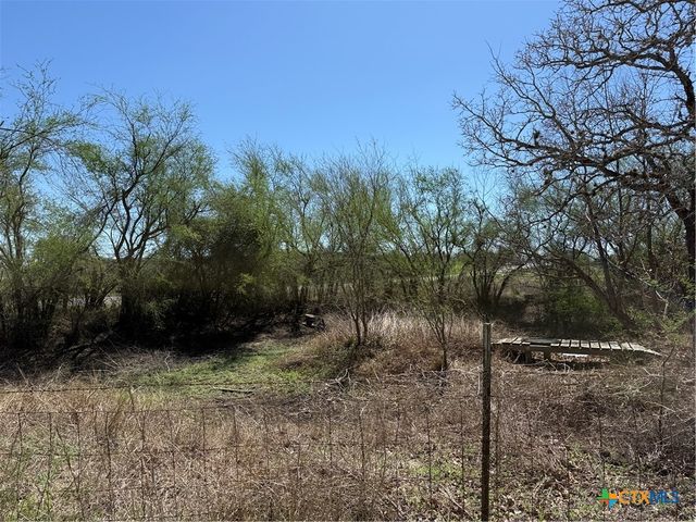 776 Fm 237, Victoria, TX 77905