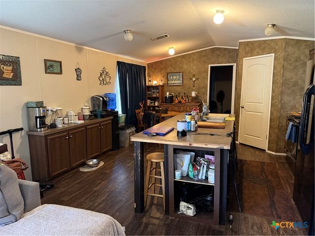 776 Fm 237, Victoria, TX 77905