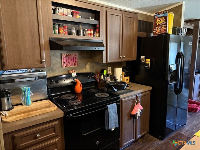 776 Fm 237, Victoria, TX 77905