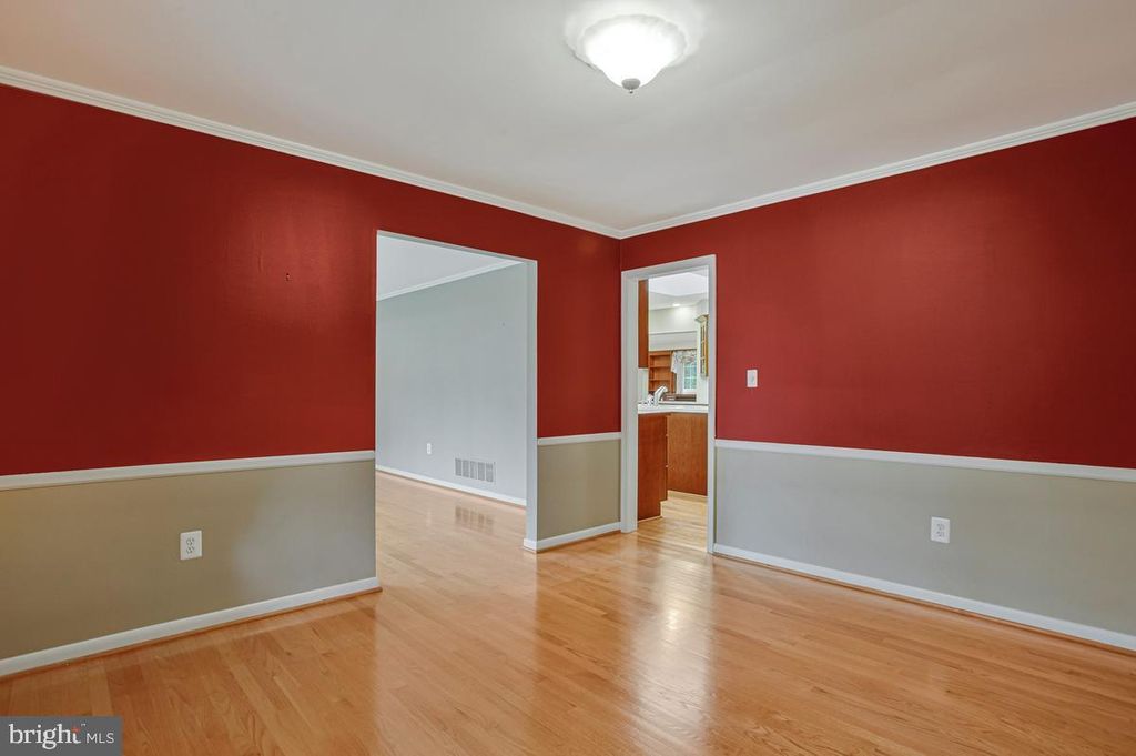 Image 12 of property listing at 3814 SPRING MEADOW DR, Ellicott City, MD 21042