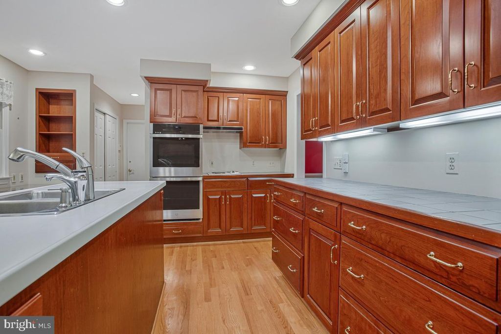 Image 23 of property listing at 3814 SPRING MEADOW DR, Ellicott City, MD 21042