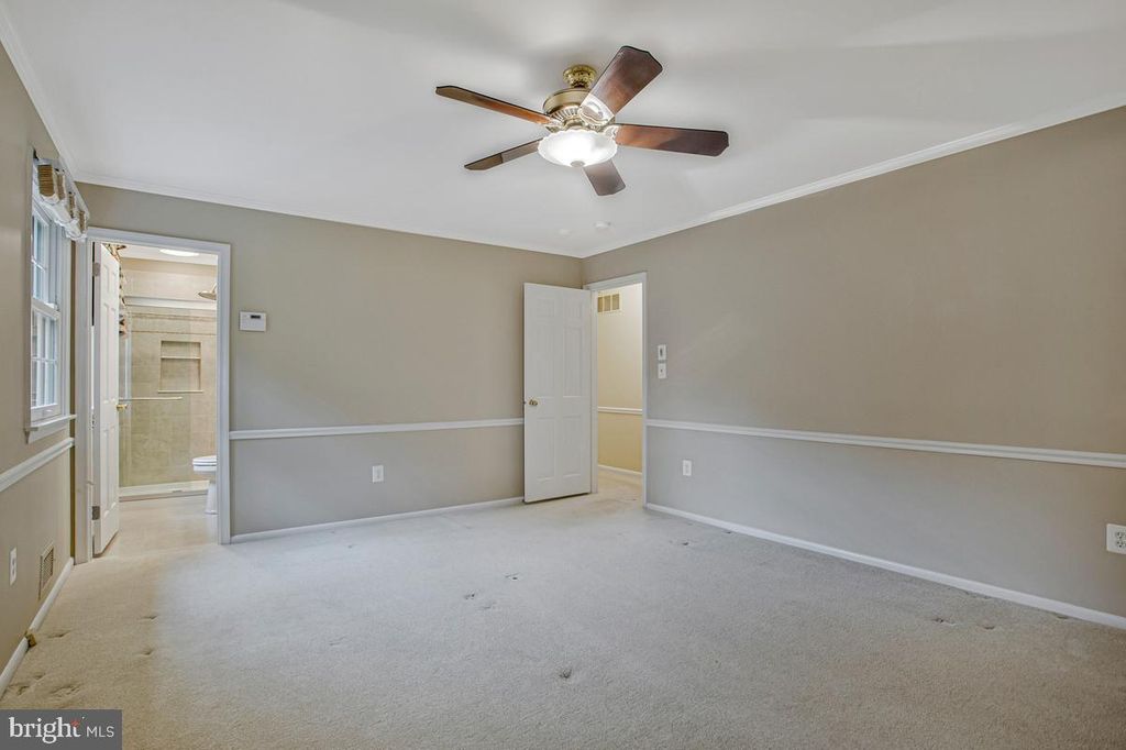 Image 28 of property listing at 3814 SPRING MEADOW DR, Ellicott City, MD 21042
