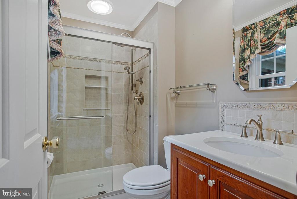 Image 29 of property listing at 3814 SPRING MEADOW DR, Ellicott City, MD 21042