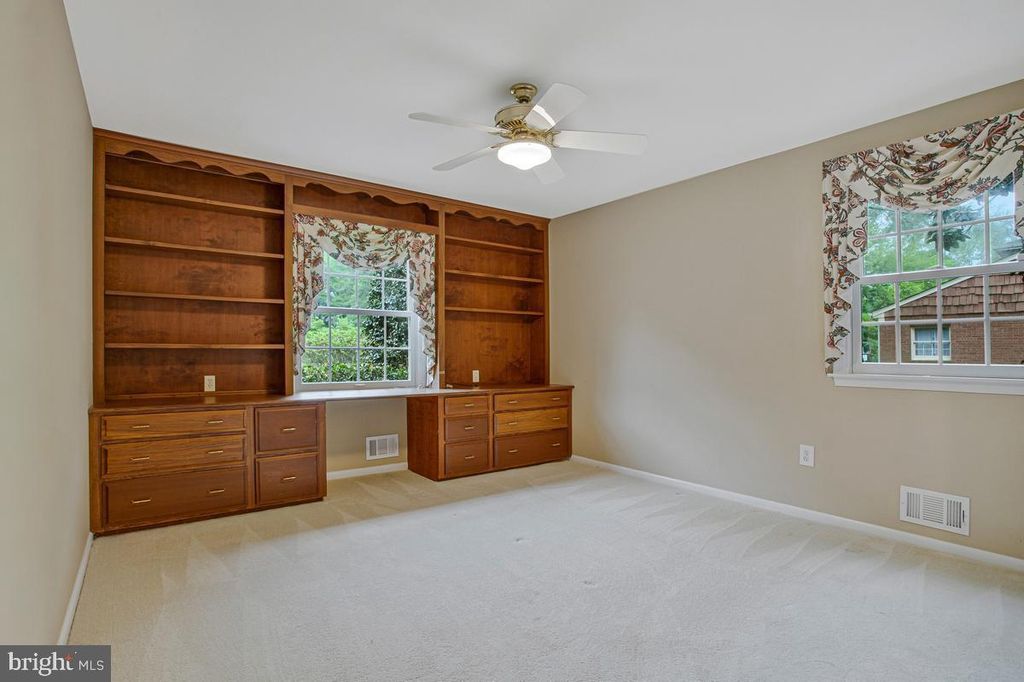 Image 31 of property listing at 3814 SPRING MEADOW DR, Ellicott City, MD 21042