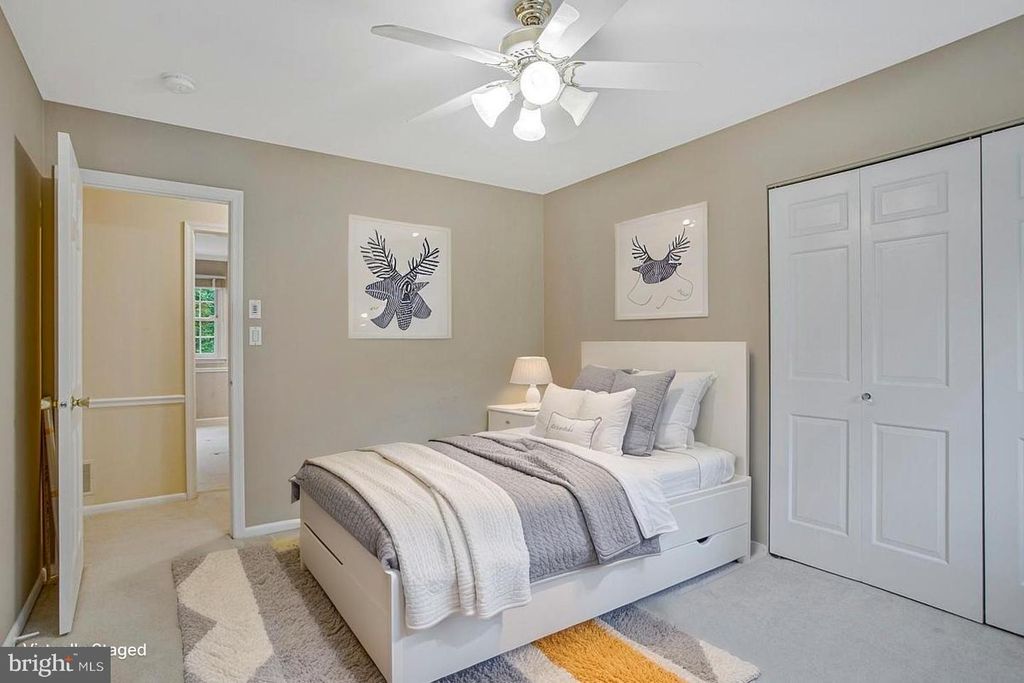 Image 33 of property listing at 3814 SPRING MEADOW DR, Ellicott City, MD 21042