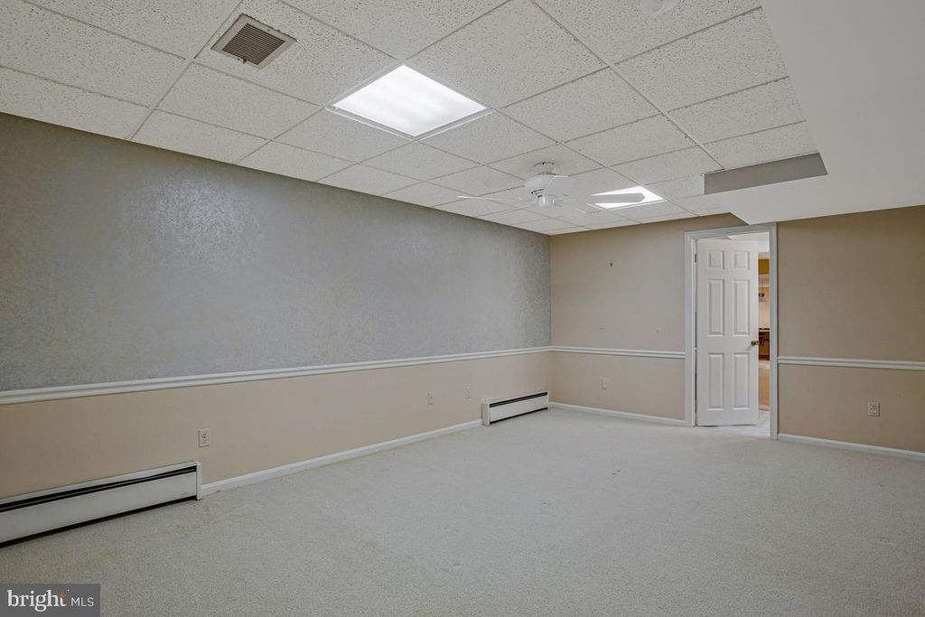 Image 46 of property listing at 3814 SPRING MEADOW DR, Ellicott City, MD 21042