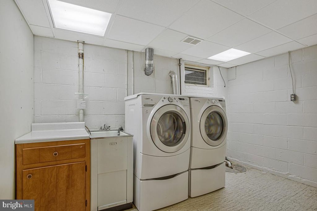 Image 53 of property listing at 3814 SPRING MEADOW DR, Ellicott City, MD 21042