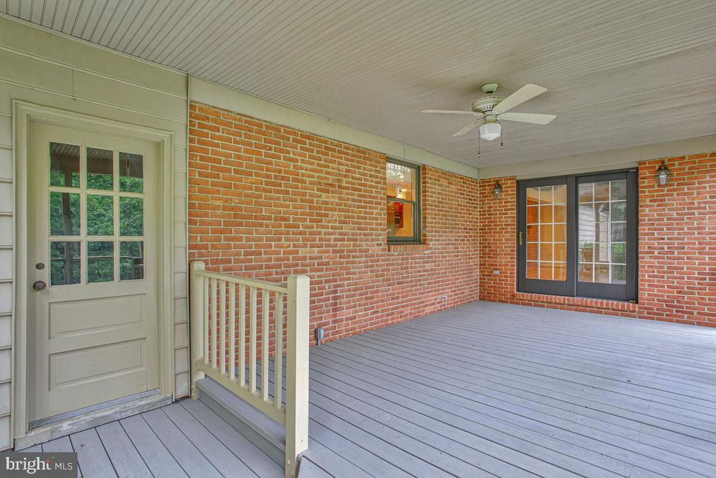 Image 57 of property listing at 3814 SPRING MEADOW DR, Ellicott City, MD 21042