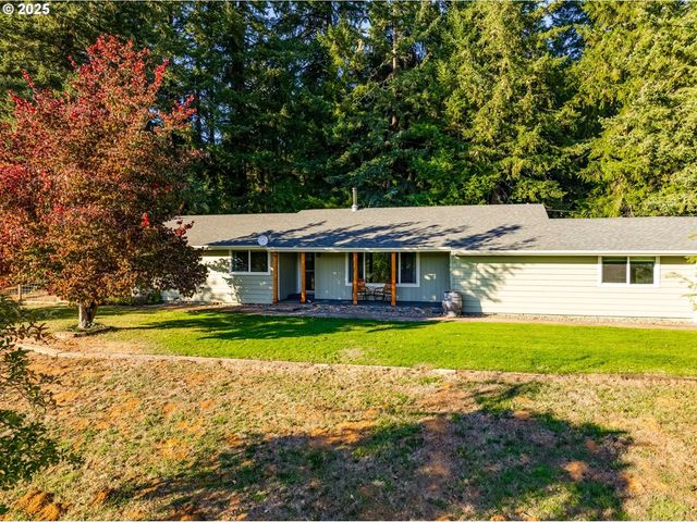 24531 VAUGHN Rd, Veneta, OR 97487