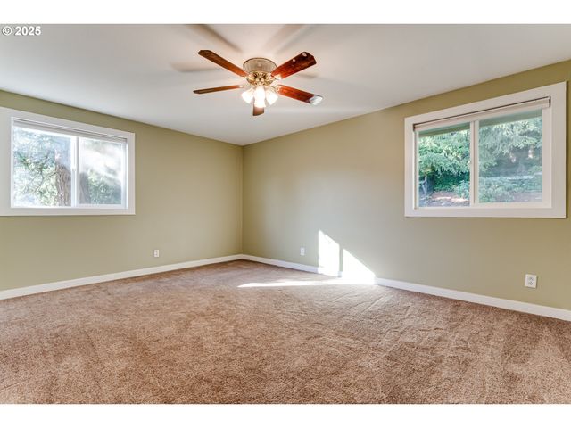 24531 VAUGHN Rd, Veneta, OR 97487