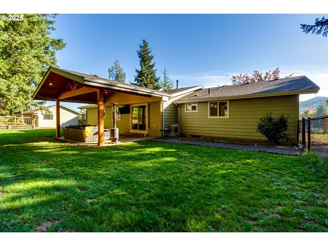 24531 VAUGHN Rd, Veneta, OR 97487