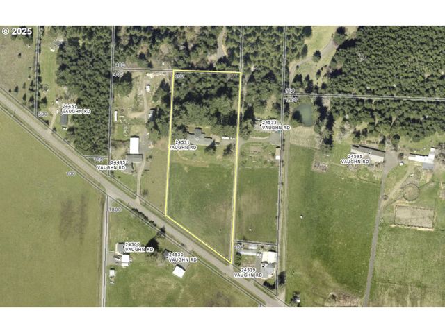 24531 VAUGHN Rd, Veneta, OR 97487