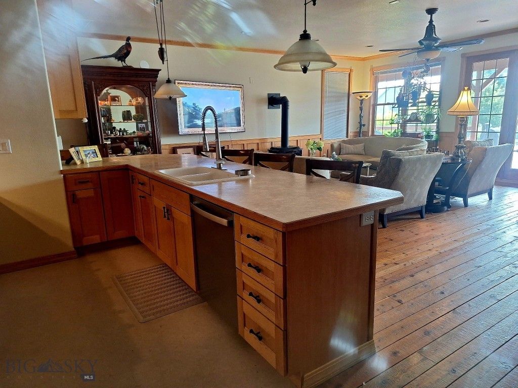 140 Keri Street, Manhattan, MT 59741 photo 5