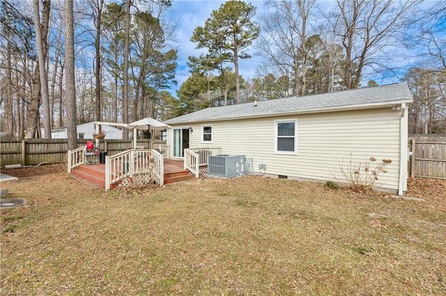 8598 Poplar Springs DR, Gloucester, VA 23061