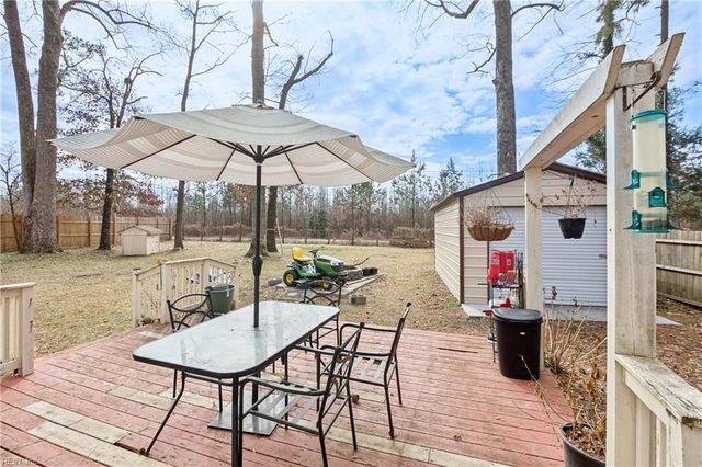 8598 Poplar Springs DR, Gloucester, VA 23061