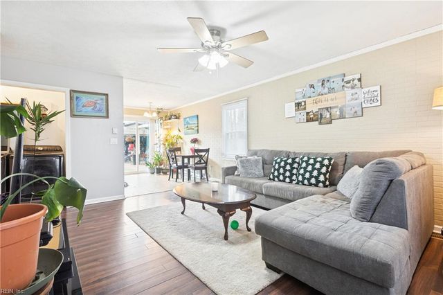 8598 Poplar Springs DR, Gloucester, VA 23061