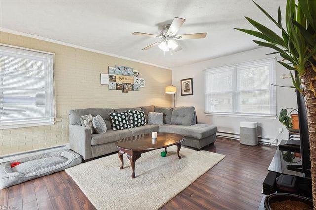 8598 Poplar Springs DR, Gloucester, VA 23061