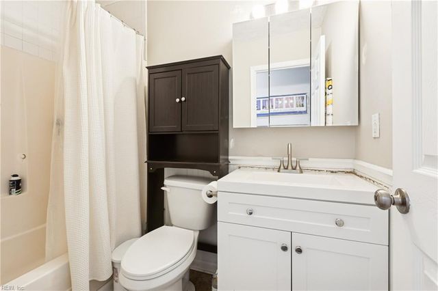 8598 Poplar Springs DR, Gloucester, VA 23061